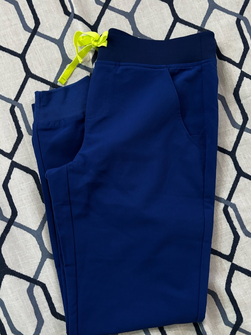 Figs electric blue with neon green drawstring Zamora Joggers size Small- NWOT